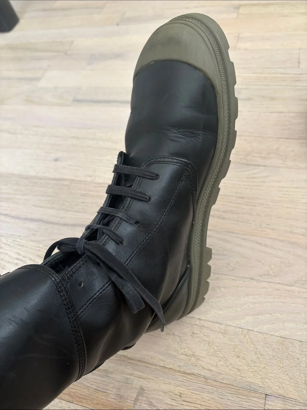 Men’s size 7.5 Helmut Lang Black and Olive Leather Lace-Up Buckle Boots